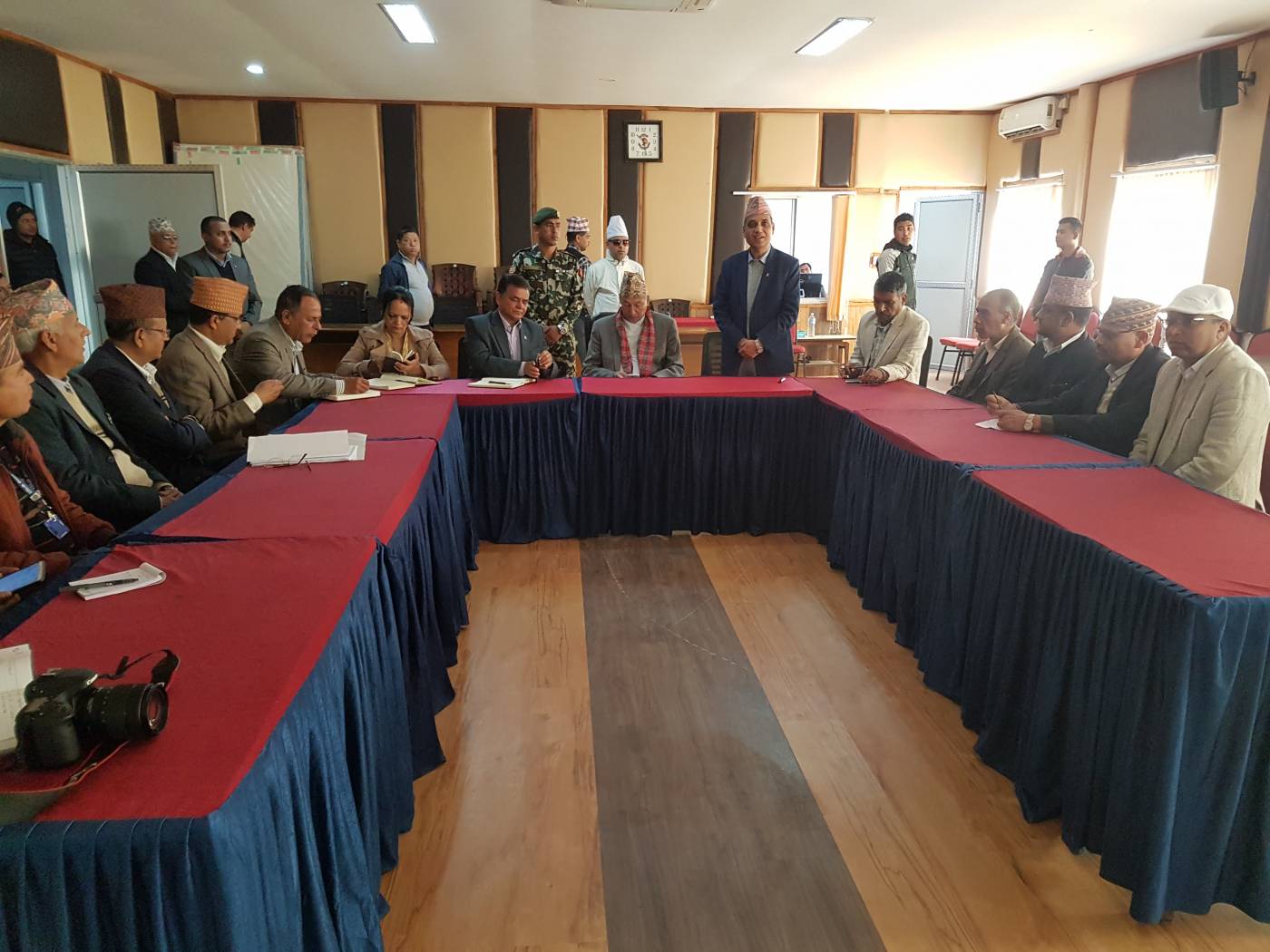 कोरोना भाईरस संक्रमणबाट त्रसित नहुन मन्त्री खतिवडाको आग्रह