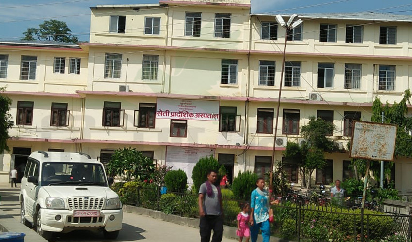 सुदुरपश्चिममा काेराेना उपचार गराइरहेकाे युवाककाे दाेस्राे रिपाेर्ट नेगेटिभ, अन्यकाे पाेजेटिभ