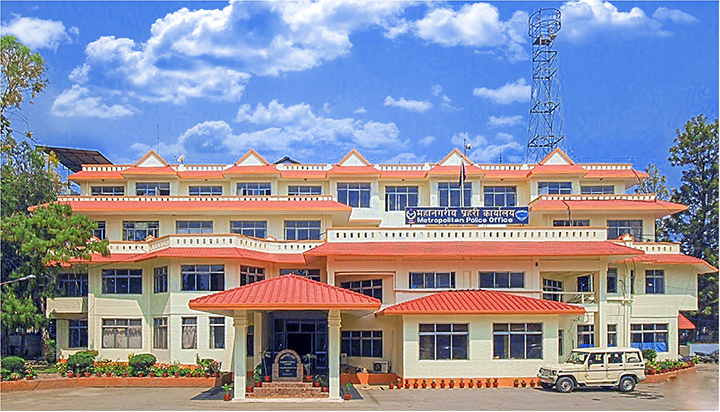 चिकित्सक कुटपिट घटना सार्वजनिक, महाराजगञ्जका डीएसपी उमेशराज लम्साल छानबिनमा