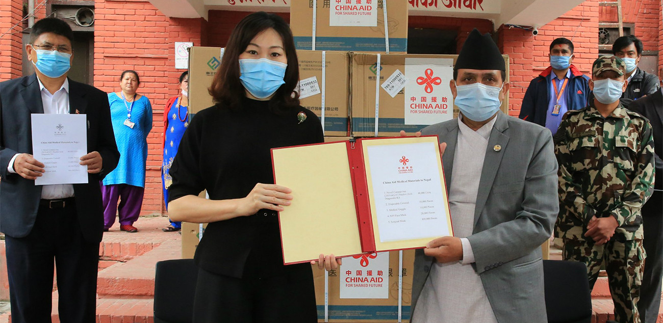 चीनले दियो ४० हजार थान पीसीआर किट सहित अत्यावस्यक स्वास्थ्य सामग्री