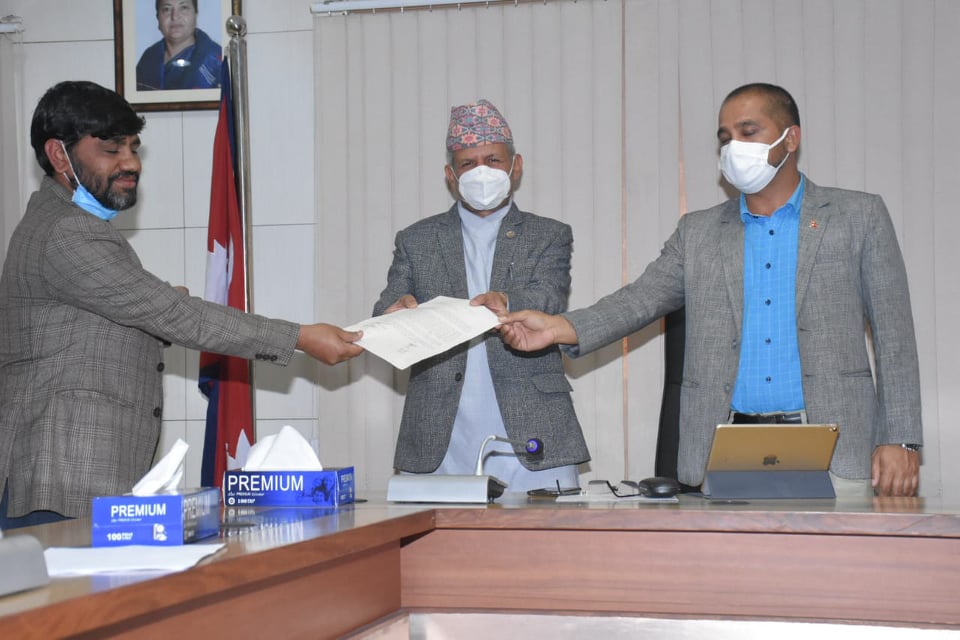 नेपाल–भारतको सिमा क्षेत्रमा काडेतार लगाउन अनेरास्ववियू र युवा संघको माग