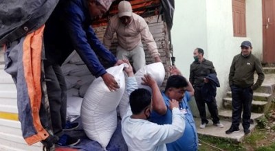 नेकपाले दियो रोङ गाउँपालिकालाई ५ हजार ७ सय केजी चामल