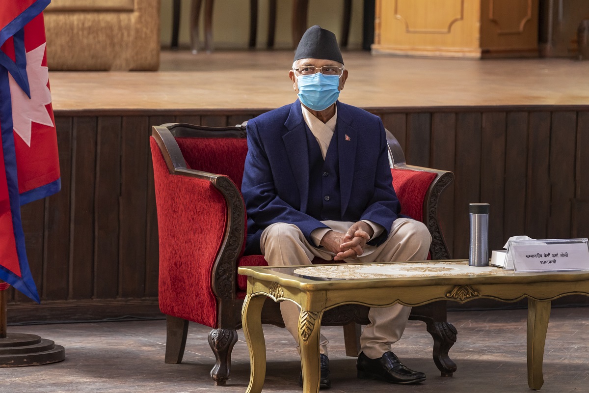 प्रधानमन्त्री ओली बिना नै नेकपाको स्थायी कमिटी बैठक जारी