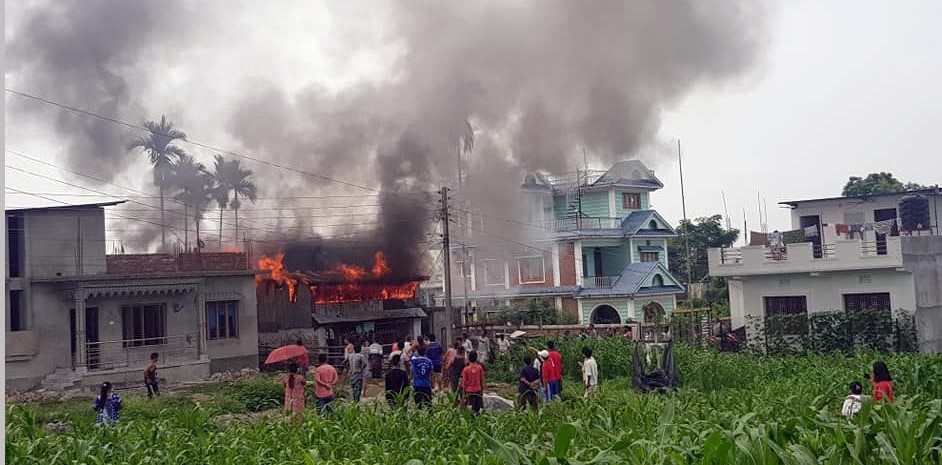 धरान १५ मा आगलागी, जलेर आमा छेरीको मृत्यु