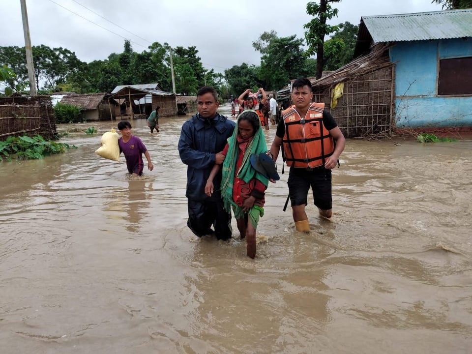 भारी बर्षसंगै मधेशमा बाढी र डुबान–पहाडमा पहिरो, पूर्वतयारीमा सरकार चुक्दै