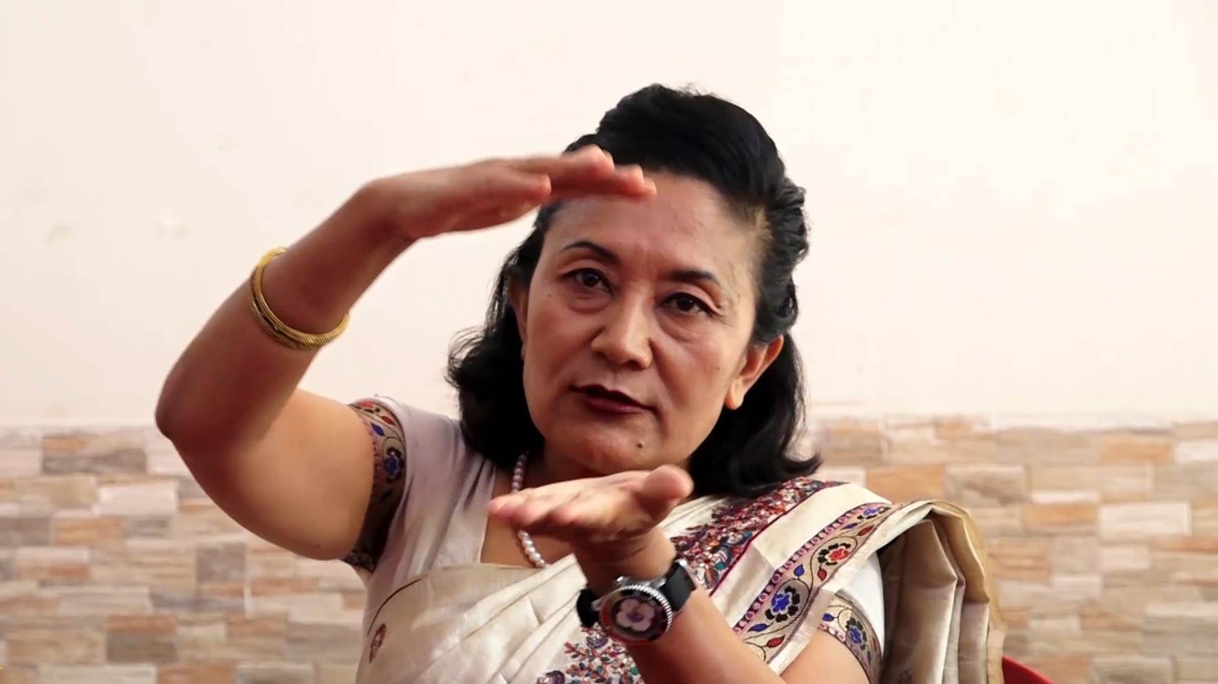 विदेशी रक्सी‘ब्राण्ड’ र लोकल रक्सी‘ब्याण्ड’ गर्दा अर्थतन्त्र कप्लक्कैः सांसद राई