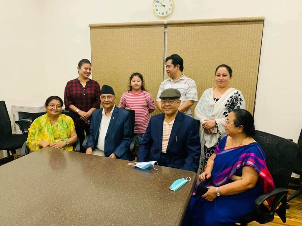 वामदेव संगको ‘डिनर’पछि ओलीलाई राहत