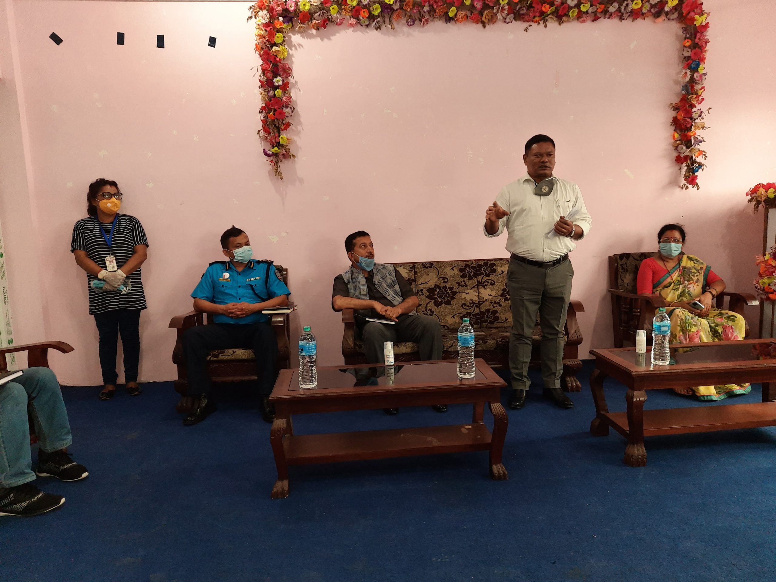 दुहवीमा बिहान ९ बजे देखि ४ बजे सम्म मात्र पसल खोल्न पाईने