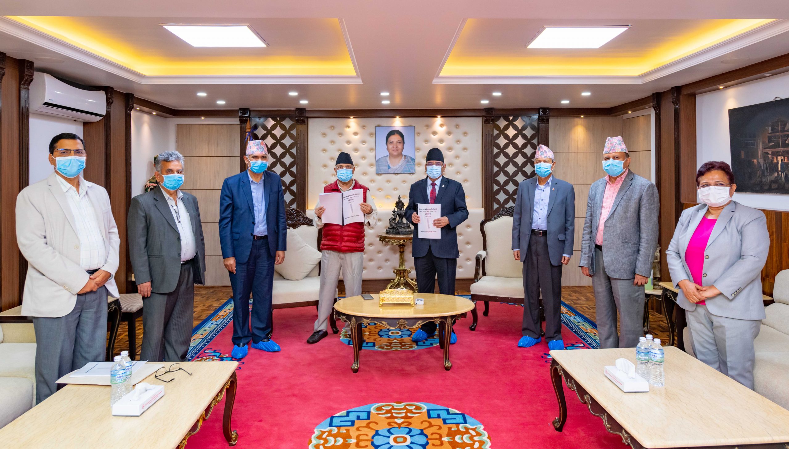 नेकपा कार्यदलले बुझायो अध्यक्षद्वयलाई प्रतिवेदन