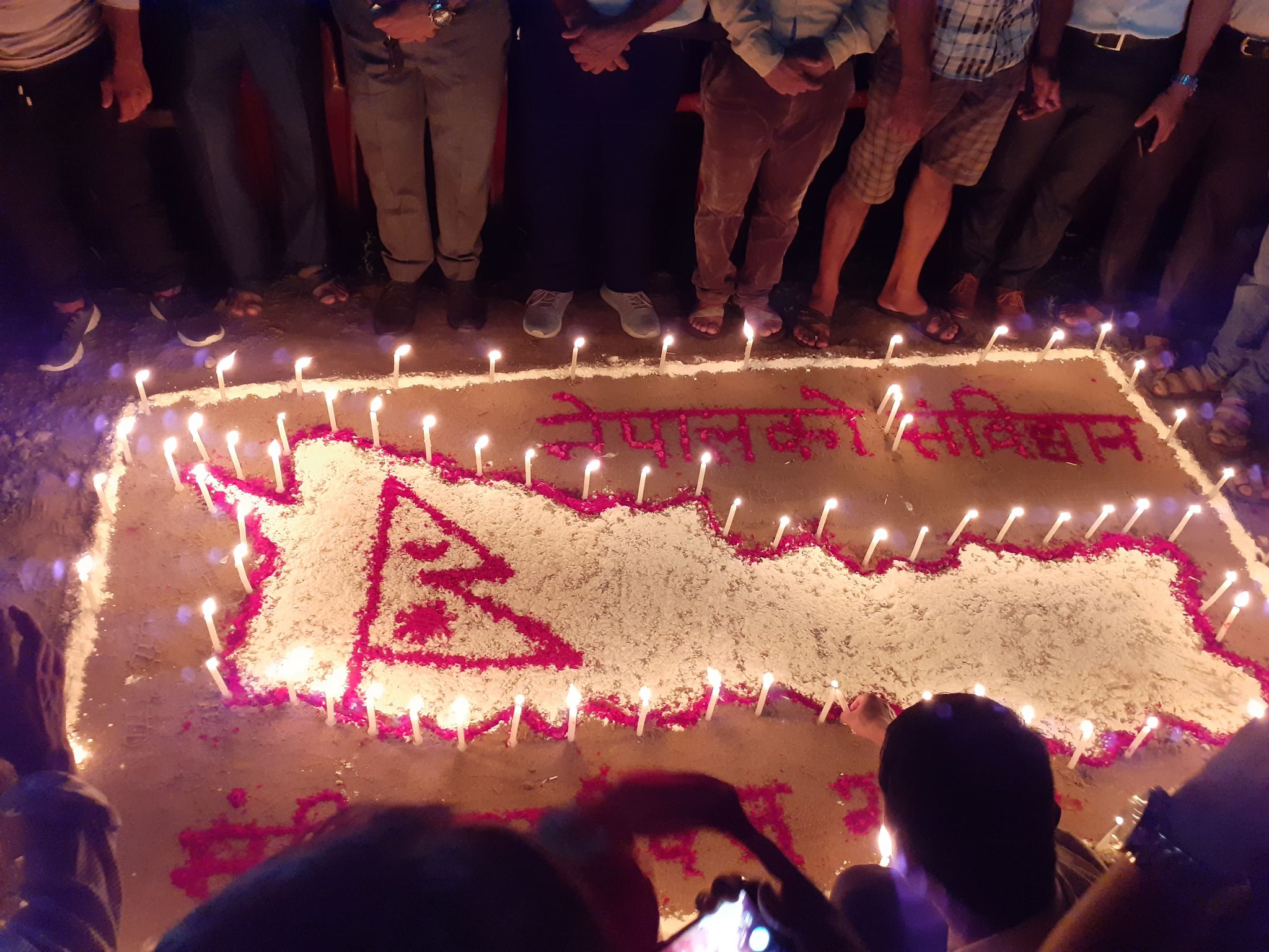 नेकपा चुलाचुलीद्धारा संविधान दिवसको अवसरमा द्विप प्रज्वलन
