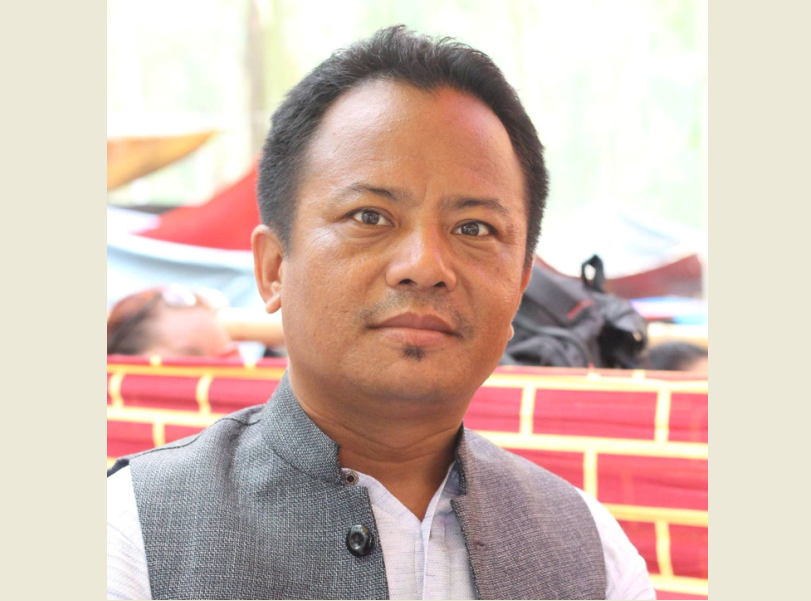 झापाका पत्रकार राई सम्मानित हुँदै