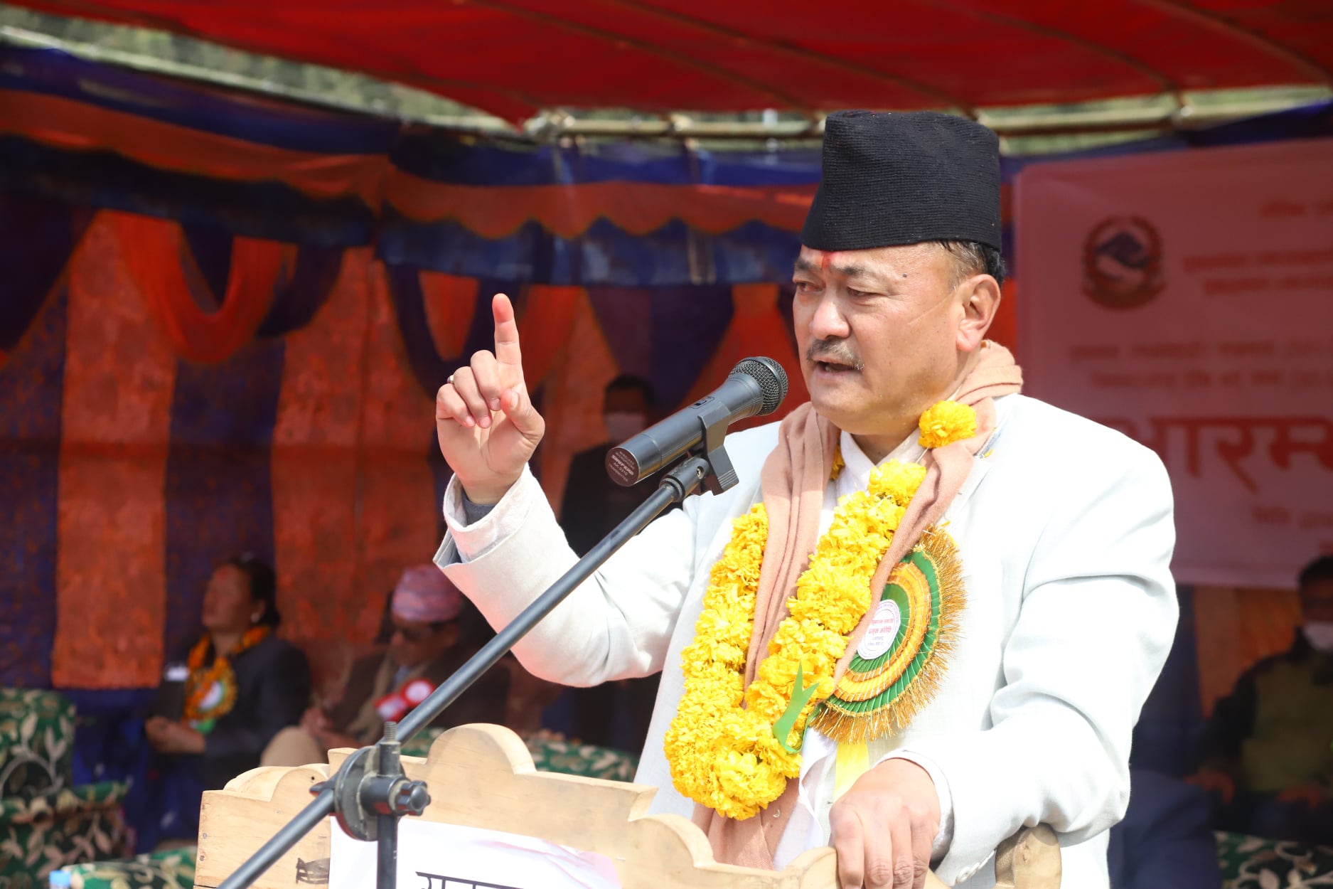 मन्त्री नेम्वाङद्धारा पाँचथरमा एकै दिन तीन वटा आयोजनाको शिलान्यास