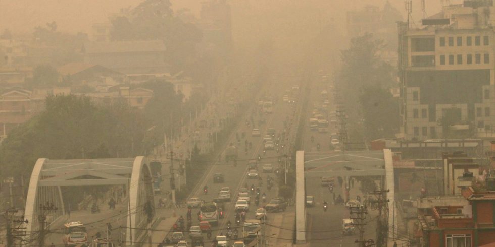 वायु प्रदूषणः अत्यावश्यक काम बाहेक घर बाहिर ननिस्कन विज्ञको सुझाव