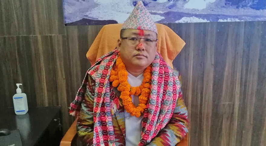 माओवादी केन्द्रको सांसद पदबाट मन्त्री आङ्बुहाङ वर्खास्त