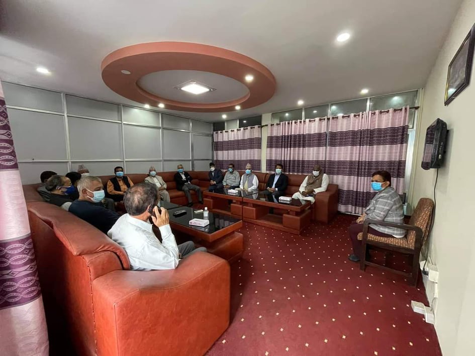 बहुमत सांसदको हस्ताक्षर लिएर विपक्षी गठबन्धनका नेताहरु राष्ट्रपति कार्यलयमा