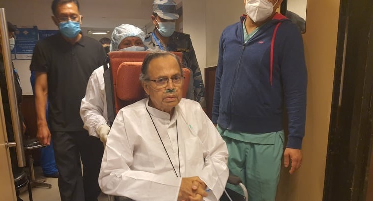 दिल्ली जानुअघि नेता खनालले भावुक हुँदै भने ‘एमाले एकढिक्का बनाउनुहोस्’