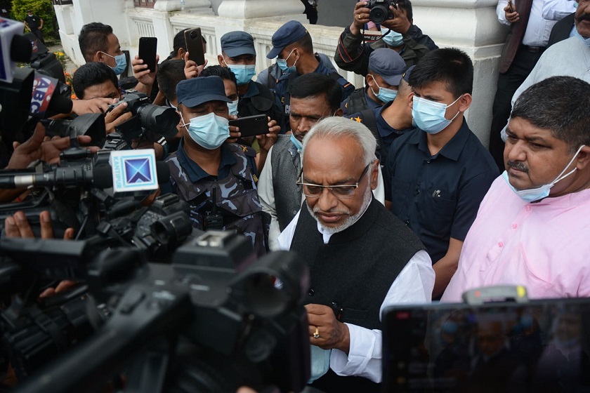 लोसपाका नेताहरु सनखत गरेर फर्के