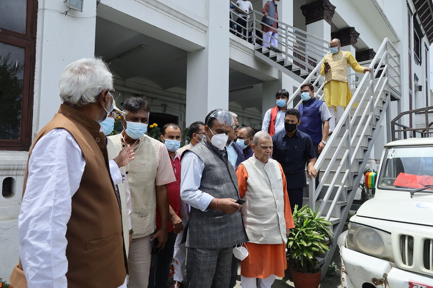 प्रदेश–२ का १६ सांसद लोसपामा आए