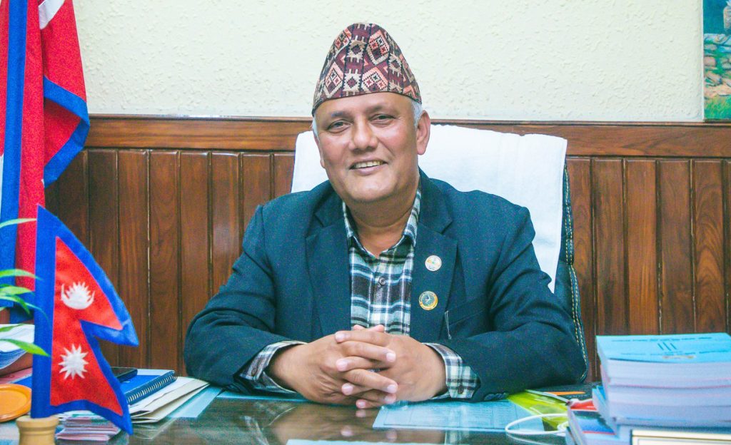 गण्डकी प्रदेशः थापासँगको टक्करले मन्त्रीबाटै बर्खास्त