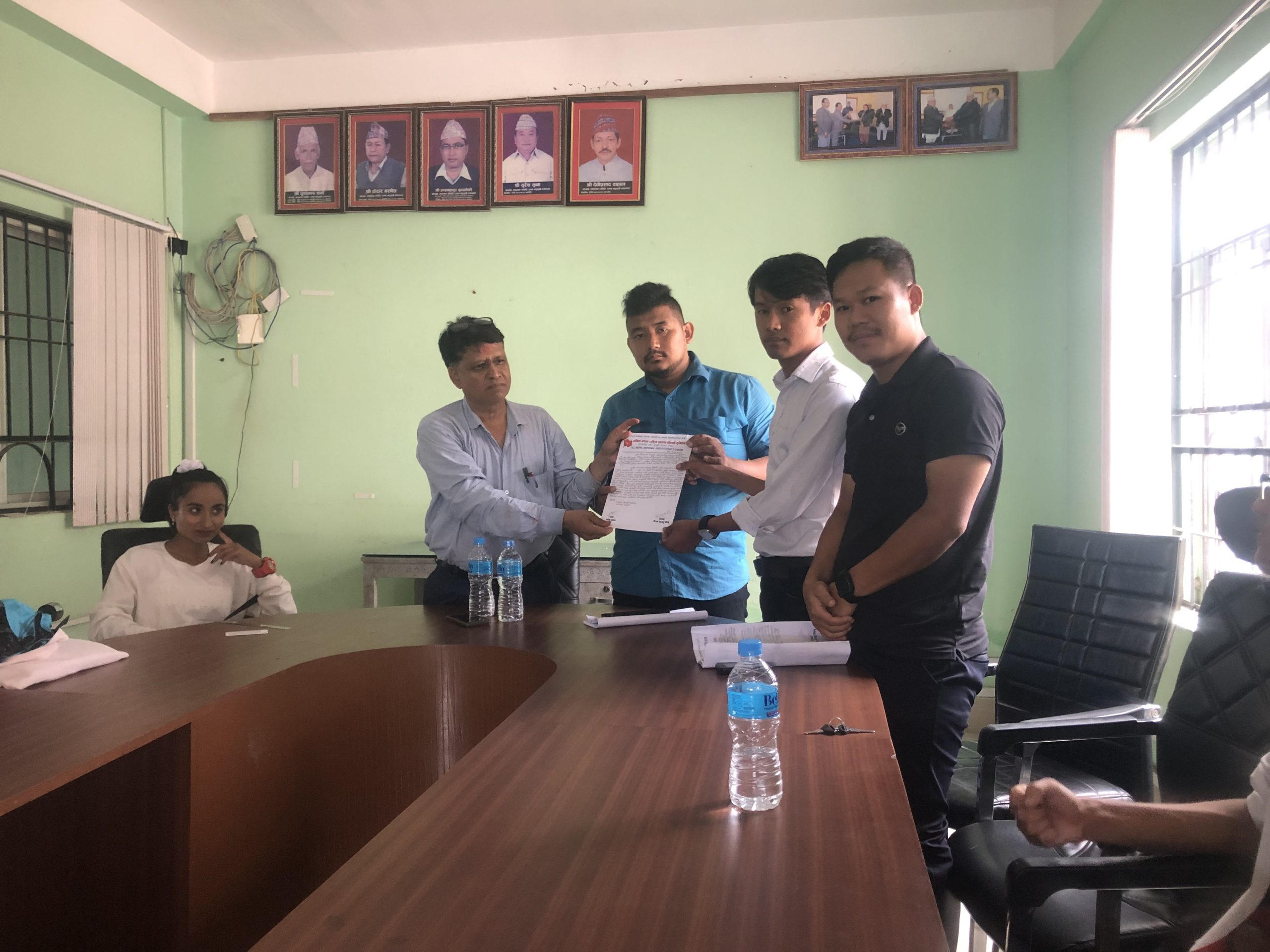 प्राध्यापक–कर्मचारीले क्याम्पसमा आउने विद्यार्थी  निजिमा पठाएको भन्दै क्याम्पस प्रमुखलाई पत्र