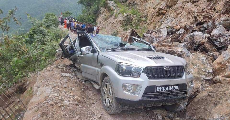 पाल्पाको जोर्तेमा सुख्खा पहिरोले स्कार्पियो पुरिदा तीन जनाको मृत्यु