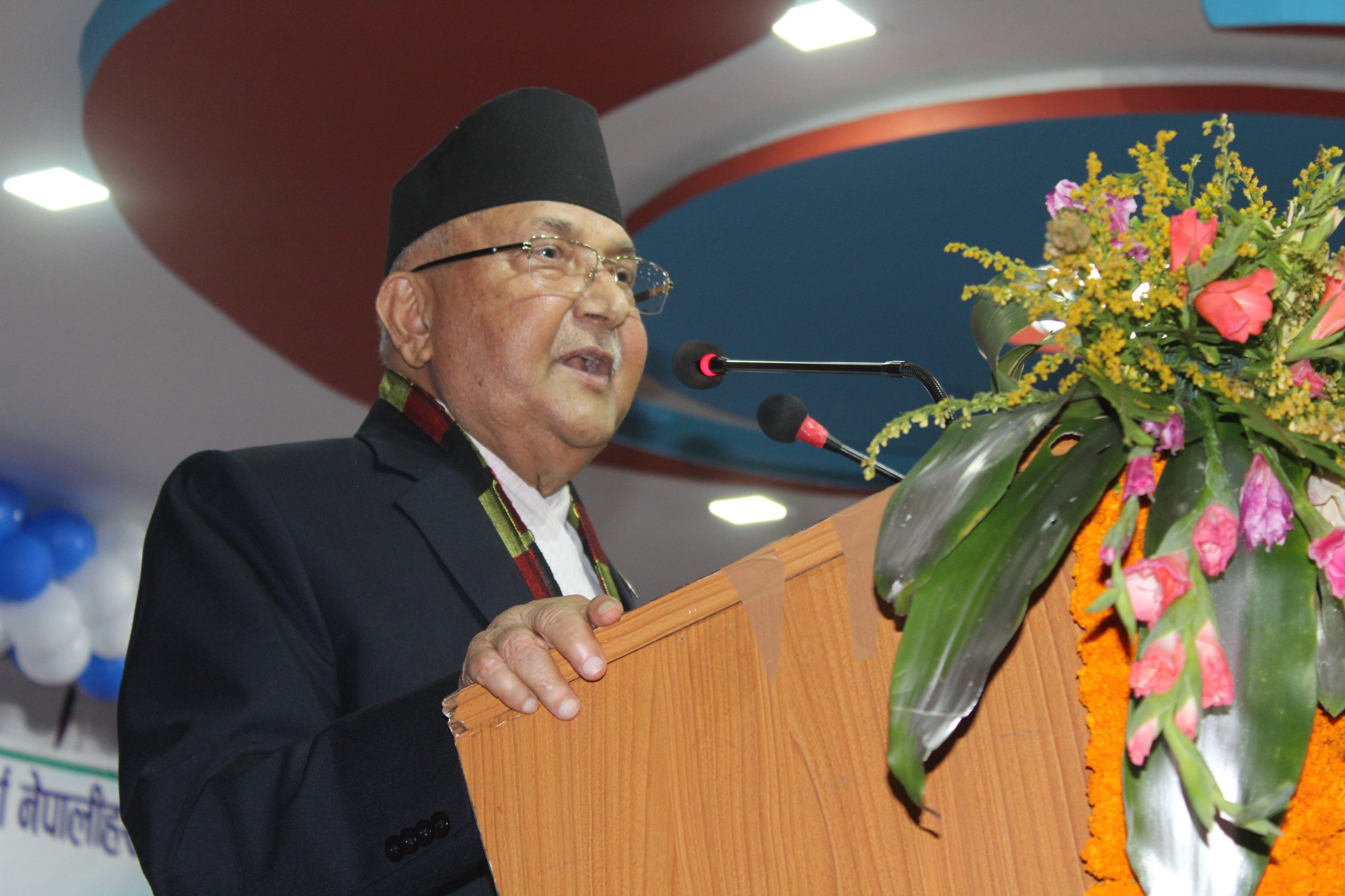 माओवादीमा छोरी-ज्वाइँ, भाइ-भतिजा सप्रेका छन्ः एमाले अध्यक्ष ओली