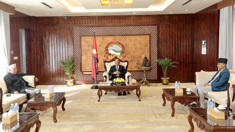 शीर्ष दलका नेताहरुबीच आज पनि छलफल