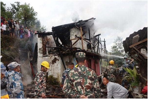 ताप्लेजुङको फुङ्लिङमा आगलागी