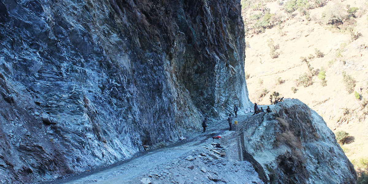 मध्य पहाडी लोकमार्गको वैकल्पिक सडक सञ्चालनमा