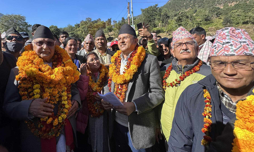 एमालेको ‘झुलाघाट चिवाभञ्ज्याङ, समृद्धिका लागि संकल्प यात्रा’ कर्णाली प्रवेश