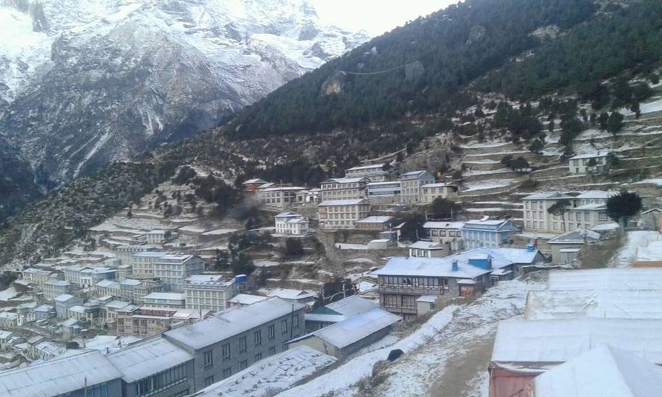सोलुखुम्बुको सगरमाथा क्षेत्रमा चिसोका कारण विकास निर्माण ठप्प