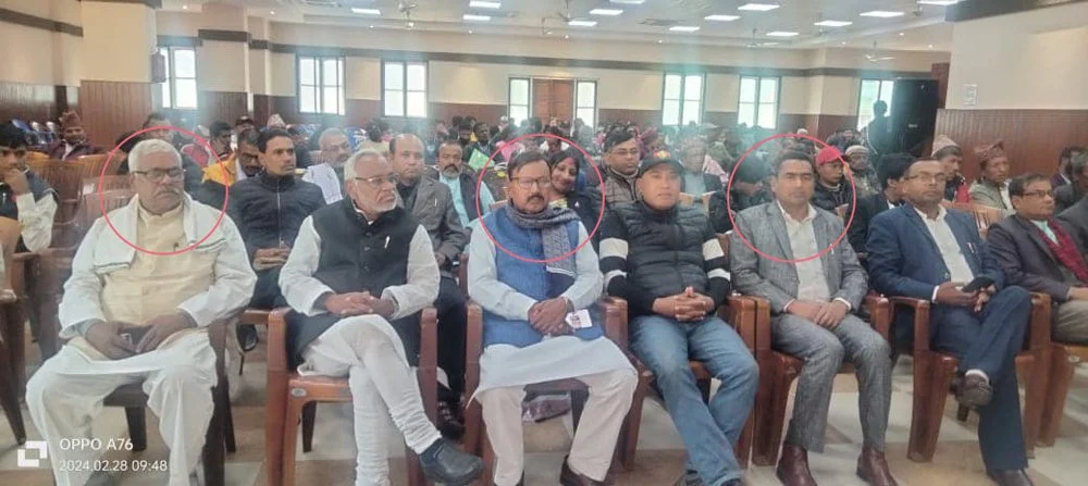 जसपाका असन्तुुष्ट नेताहरुलाई फकाउदैँ राजेन्द्र महतो