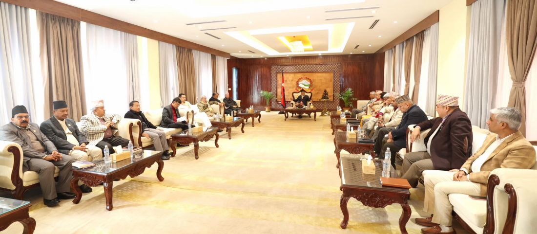 संघीयता कार्यान्वयनबारे शीर्ष नेता र मुख्यमन्त्रीहरूसँग प्रधानमन्त्रीको छलफल