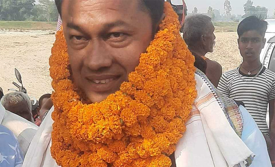 मधेशमा कांग्रेस मन्त्री बर्खास्त गर्दै एमाले नेता यादवलाई मन्त्री नियुक्त