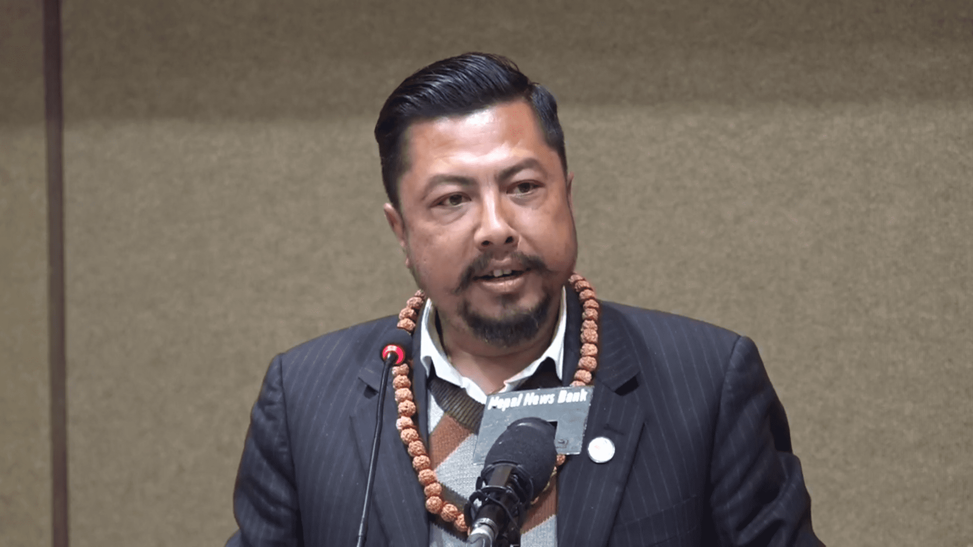 ‘यदि राजनीति गर्नु छ भने चुनाव लड्न आउनुस् तर खेलकुदमा राजनीति नगर्नुस्’