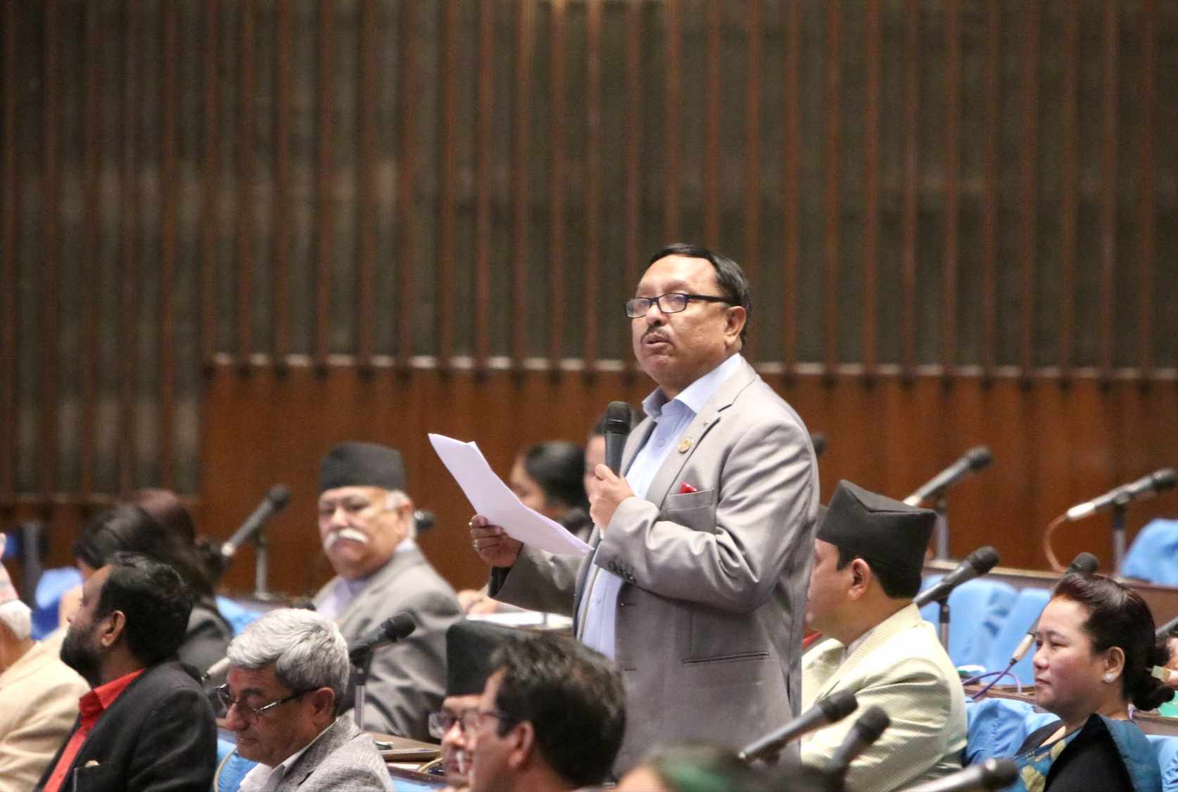 कांग्रेसले माग्यो गृहमन्त्री रवि लामिछानेको राजीनामा