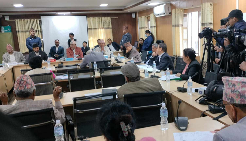 राज्य व्यवस्था समितिको बैठकमा गृहमन्त्री लामिछाने, प्रश्नको जवाफ दिने