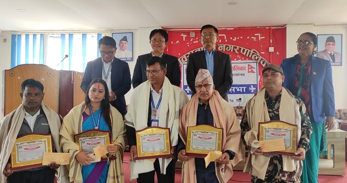 शिवसताक्षीमा १३ औं नगरसभा सम्पन्न, उत्कृष्ट पाँच कर्मचारी सम्मानित