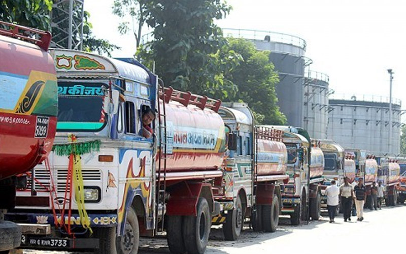काँकरभिट्टा नाकाबाट चार अर्ब ४८ करोडको पेट्रोलियम पदार्थ आयात