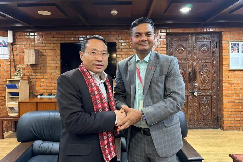 अमेरिका हिँडे अर्थमन्त्री वर्षमान पुन