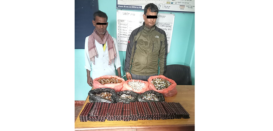 चामलको बोराभित्र लुकाएर लागु औषध ओसारपसार गरेको आरोपमा दुई जना पक्राउ