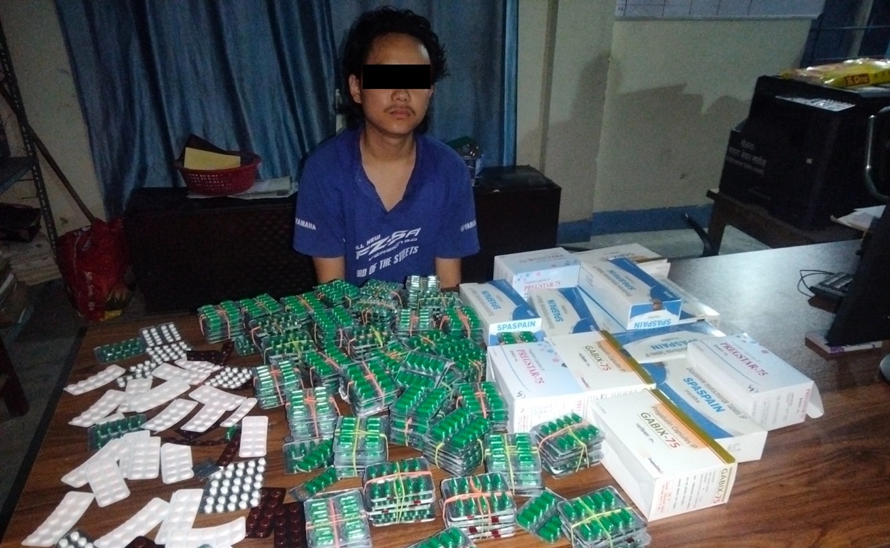 बिर्तामोडमा प्रतिबन्धित लागूऔषधसहित होटल कामदार पक्राउ