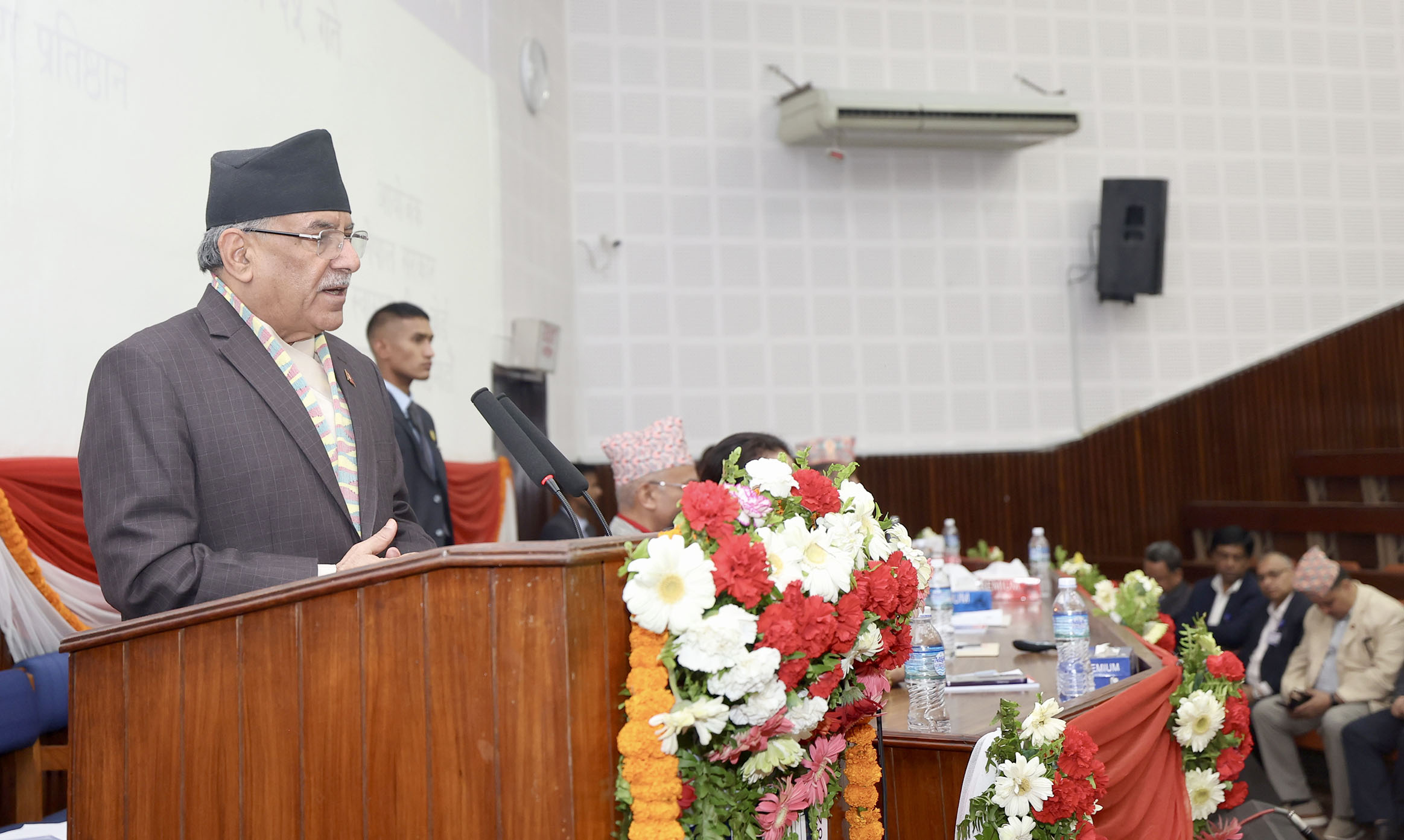 स्वास्थ्य बीमाको भुक्तानी व्यवस्था सरल हुनुपर्नेमा प्रधानमन्त्री प्रचण्डको जोड