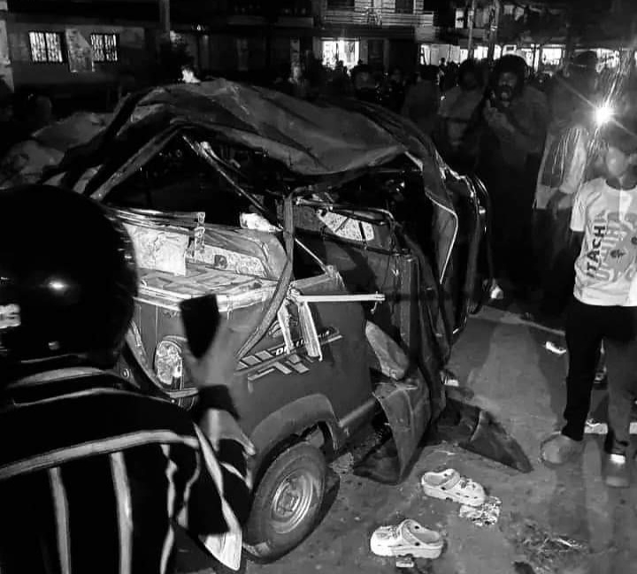 बिर्तामोडमा अटो पल्टिँदा एक जनाको मृत्यु, एक जना गम्भीर घाइते