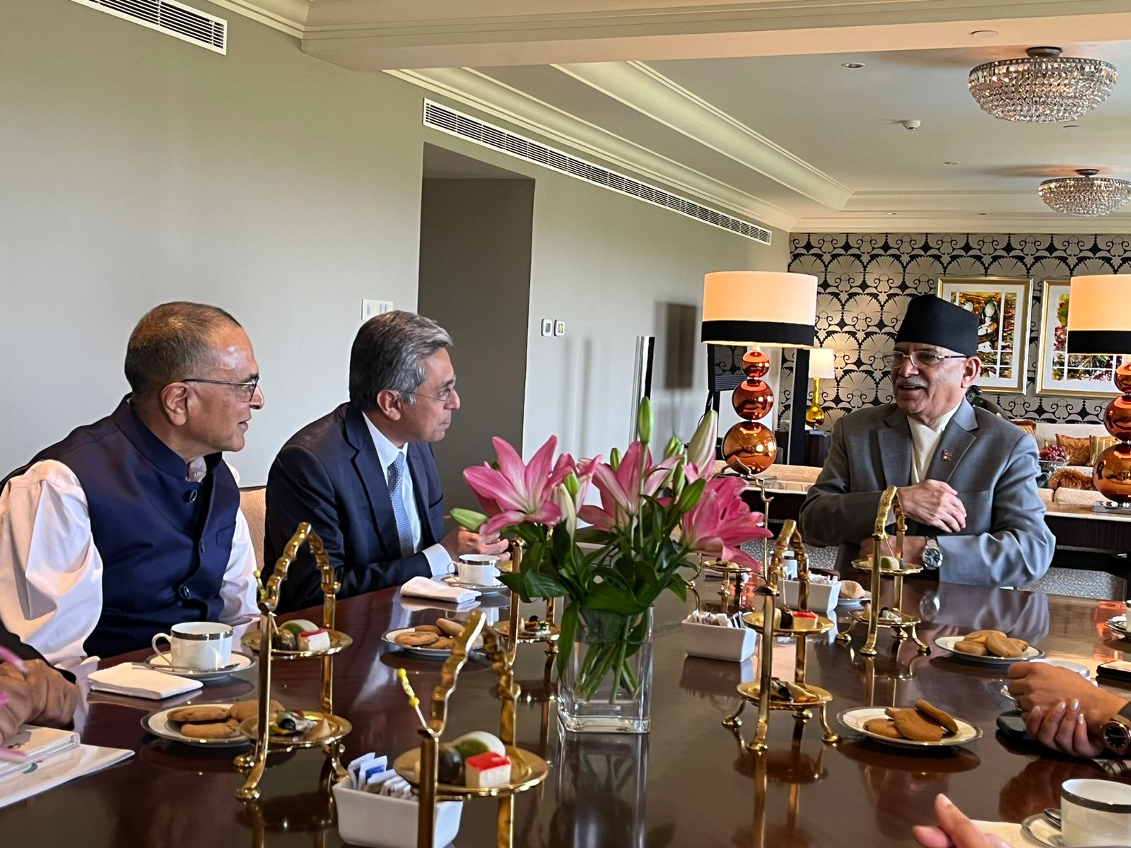 नेपालमा लगानी गर्न भारतीय व्यवसायीलाई प्रधानमन्त्री प्रचण्डको आग्रह