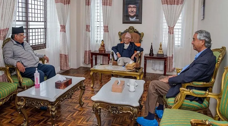 सत्ता ‘उथलपुथल’ को कसरत विभिन्न दल सम्मिलित वर्तमान गठबन्धनको विकल्प खोज्न कांग्रेस र एमालेको शीर्ष नेतृत्व शृंखलाबद्ध बैठकमा