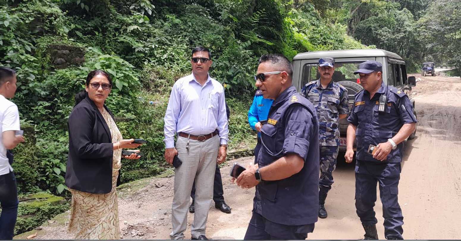 माईखोला–राजदुवाली खण्डमा सडक भास्सिने क्रम रोकिएन, रुट नै परिवर्तन गर्नुपर्ने माग