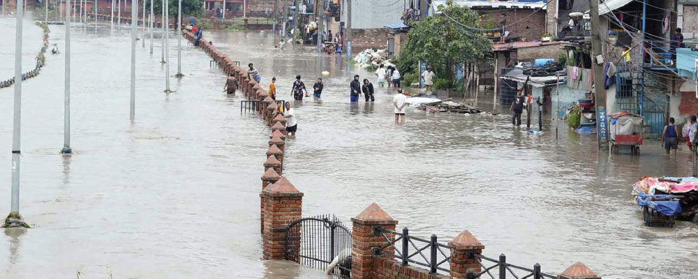 घरभित्र पसेको बाढीमा डुबेर शिशुको मृत्यु, युवक बेपत्ता l