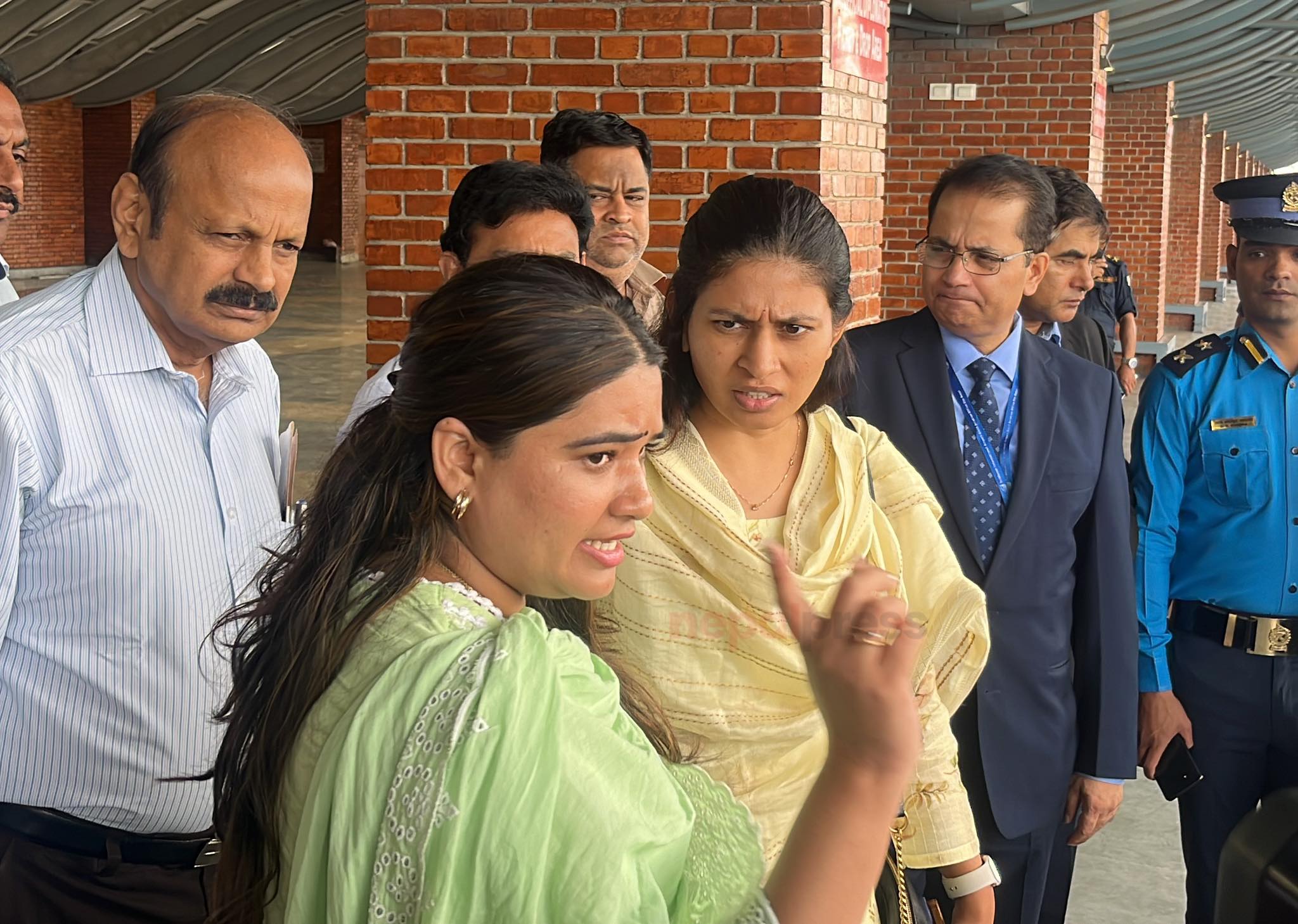 भारतकी युवा तथा खेलकुद राज्यमन्त्री खड्से त्रिवि शिक्षण अस्पतालमा