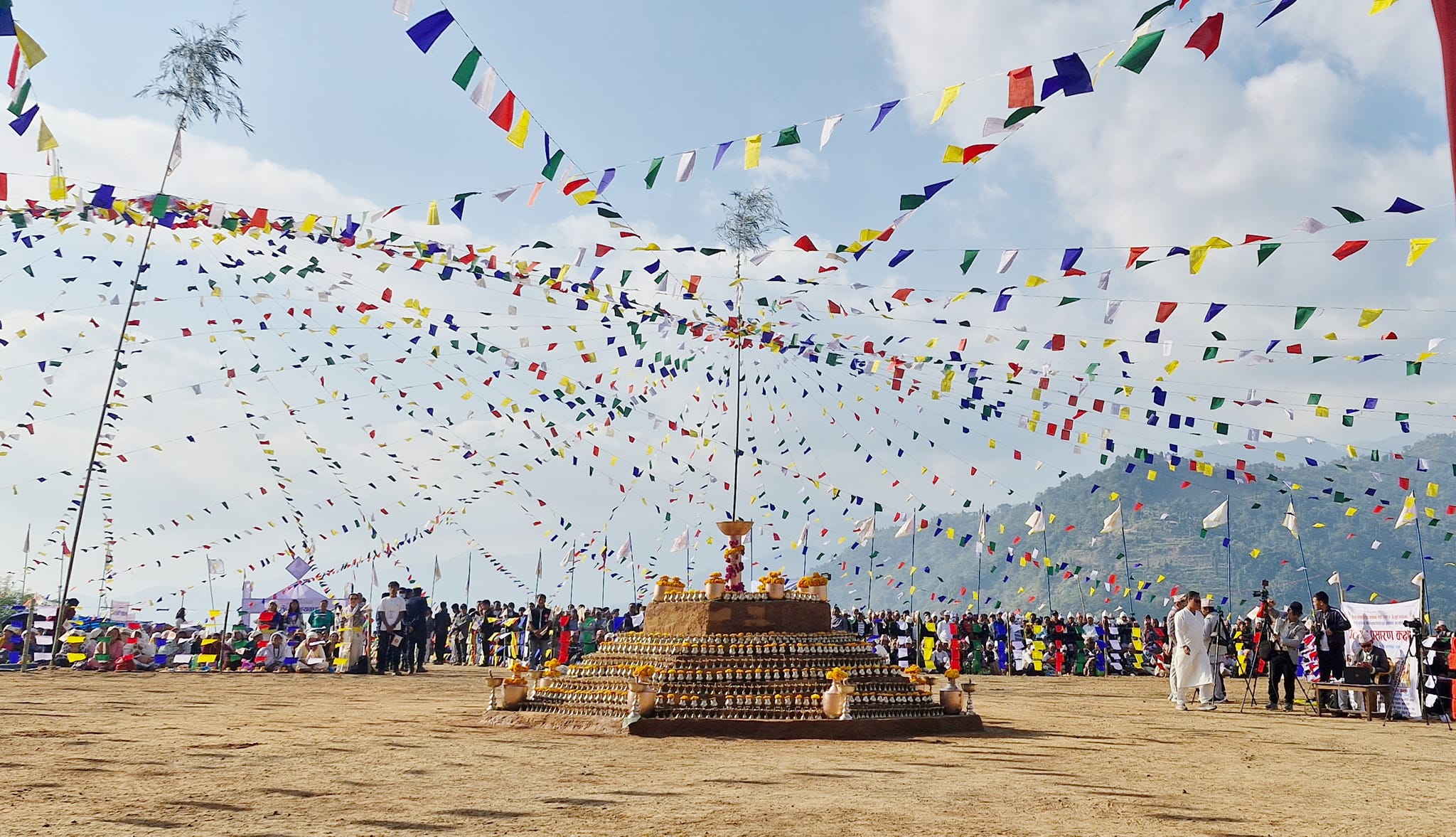 इलामको माङसेबुङमा धार्मिक पर्यटकको घुँईचो, होटल र होमस्टे भरिभराउ